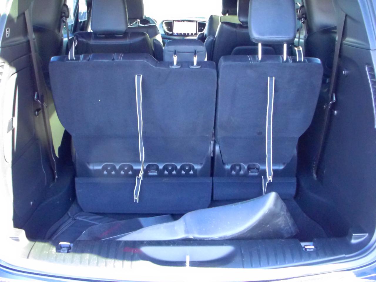 Chrysler Pacifica Hybrid Touring L FWD 2022