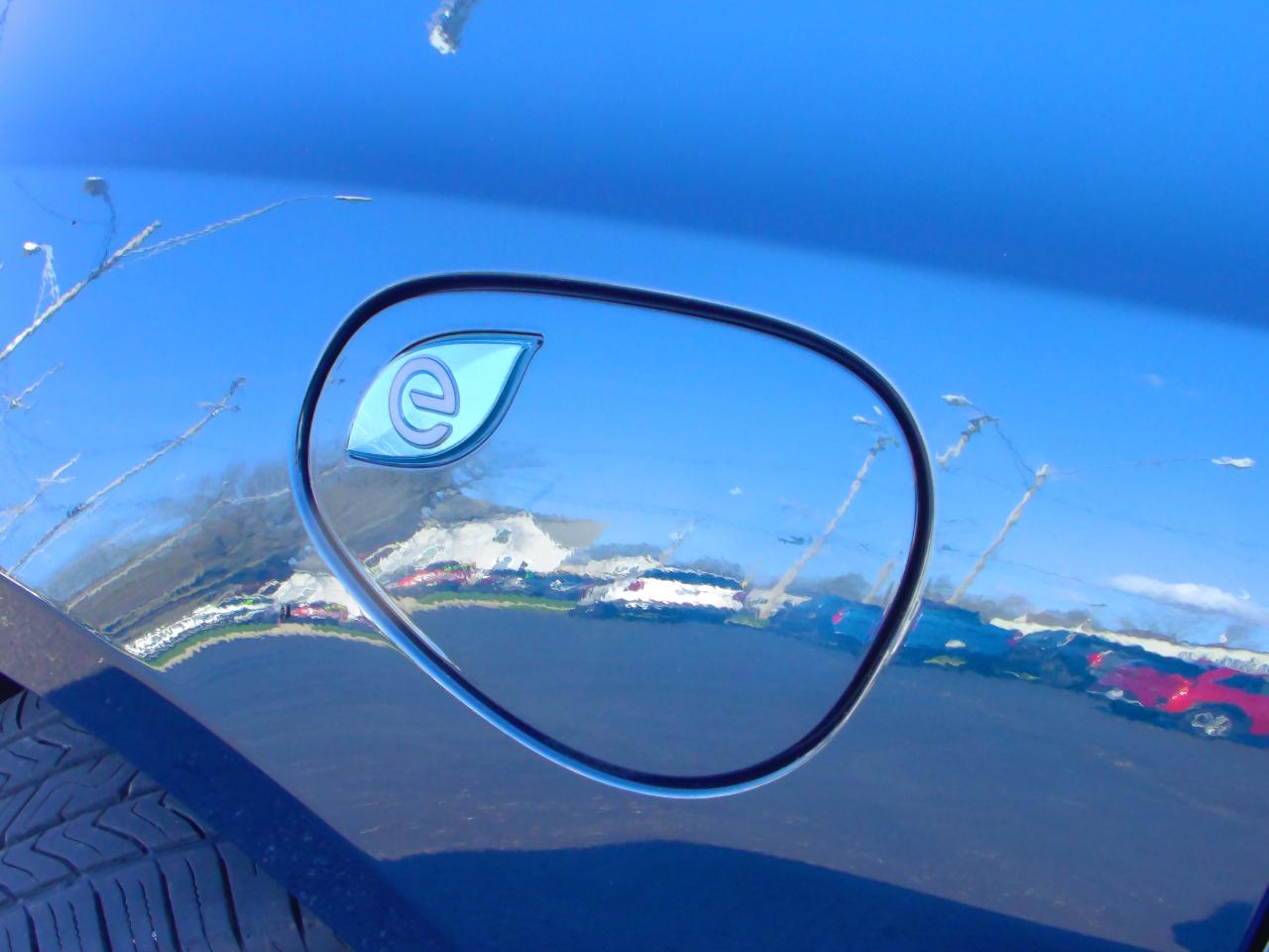 Chrysler Pacifica Hybrid Touring L FWD 2022