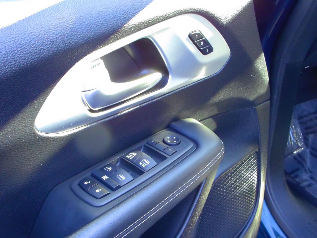 Chrysler Pacifica Hybrid Touring L FWD 2022