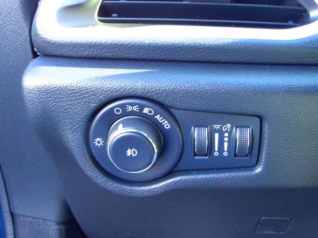 Chrysler Pacifica Hybrid Touring L FWD 2022