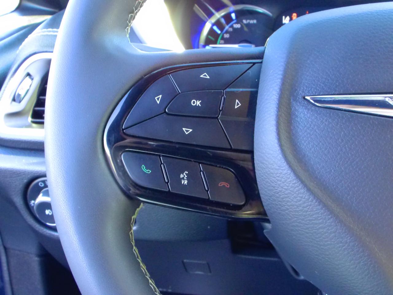 Chrysler Pacifica Hybrid Touring L FWD 2022