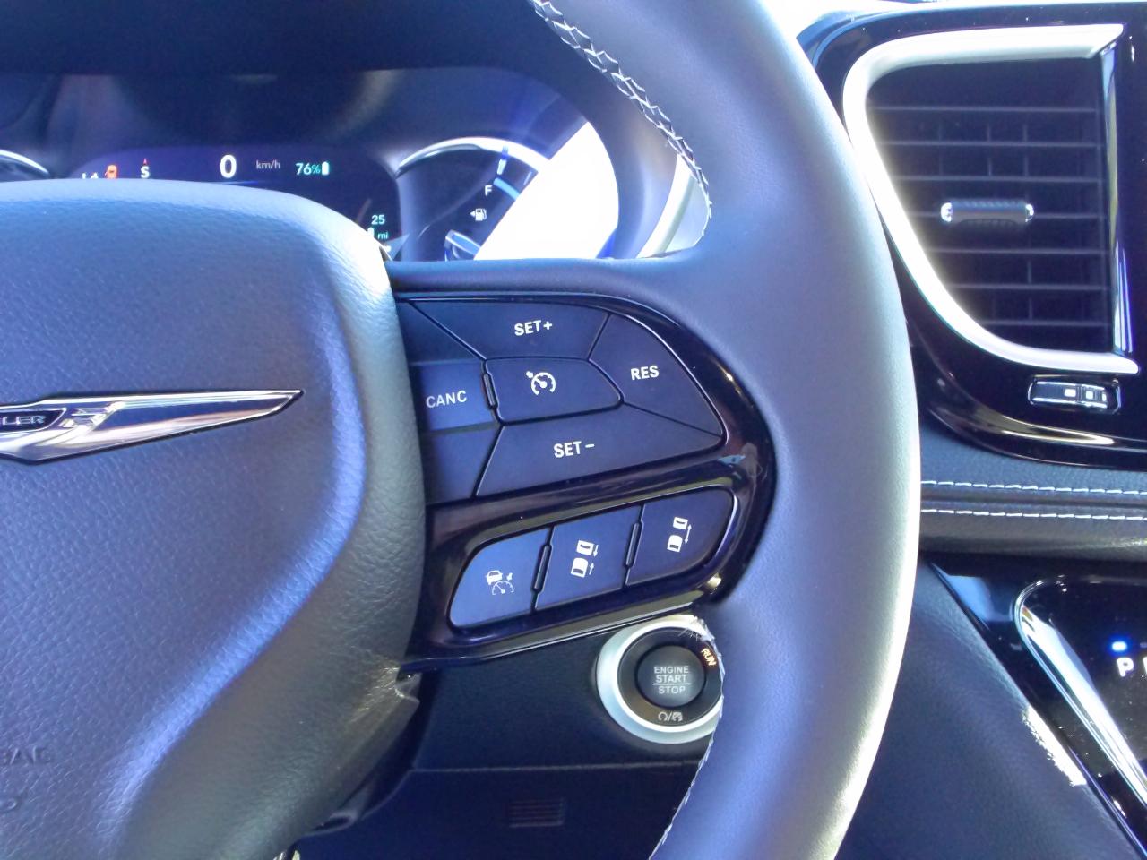 Chrysler Pacifica Hybrid Touring L FWD 2022