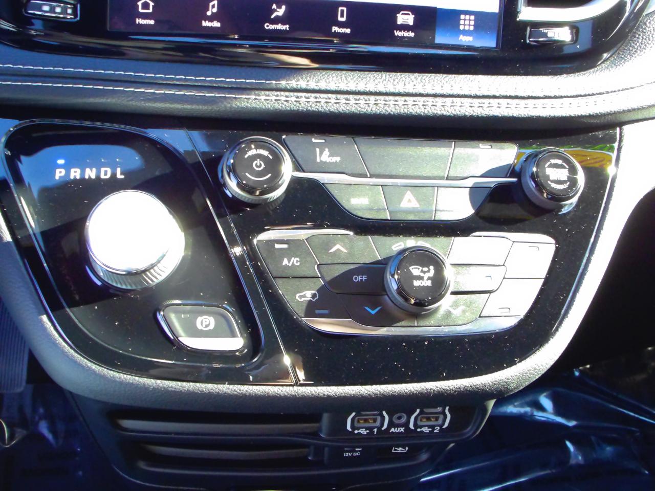 Chrysler Pacifica Hybrid Touring L FWD 2022