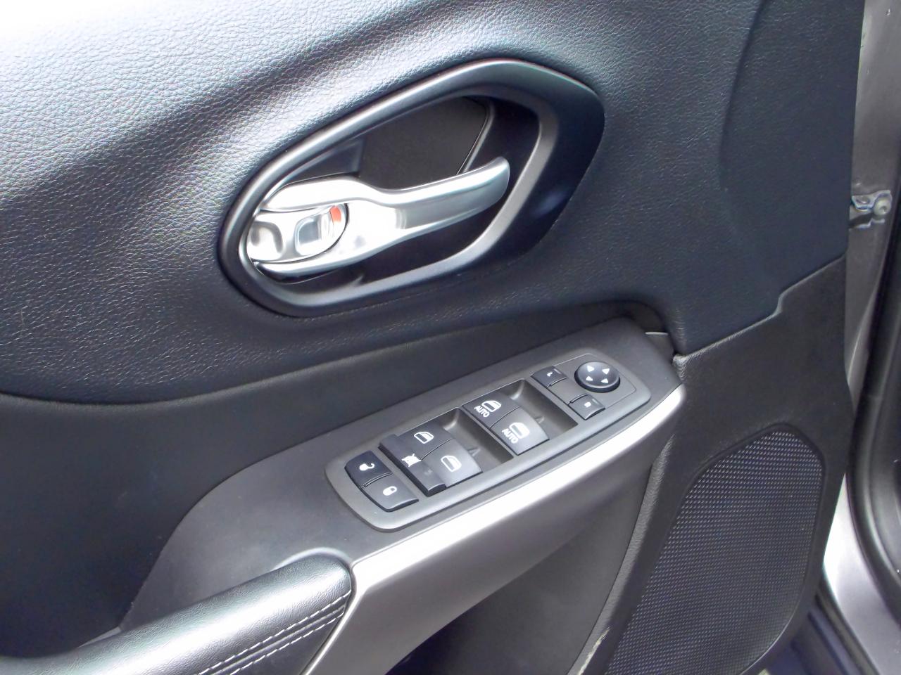 Jeep Cherokee Latitude Lux 4x4 2022