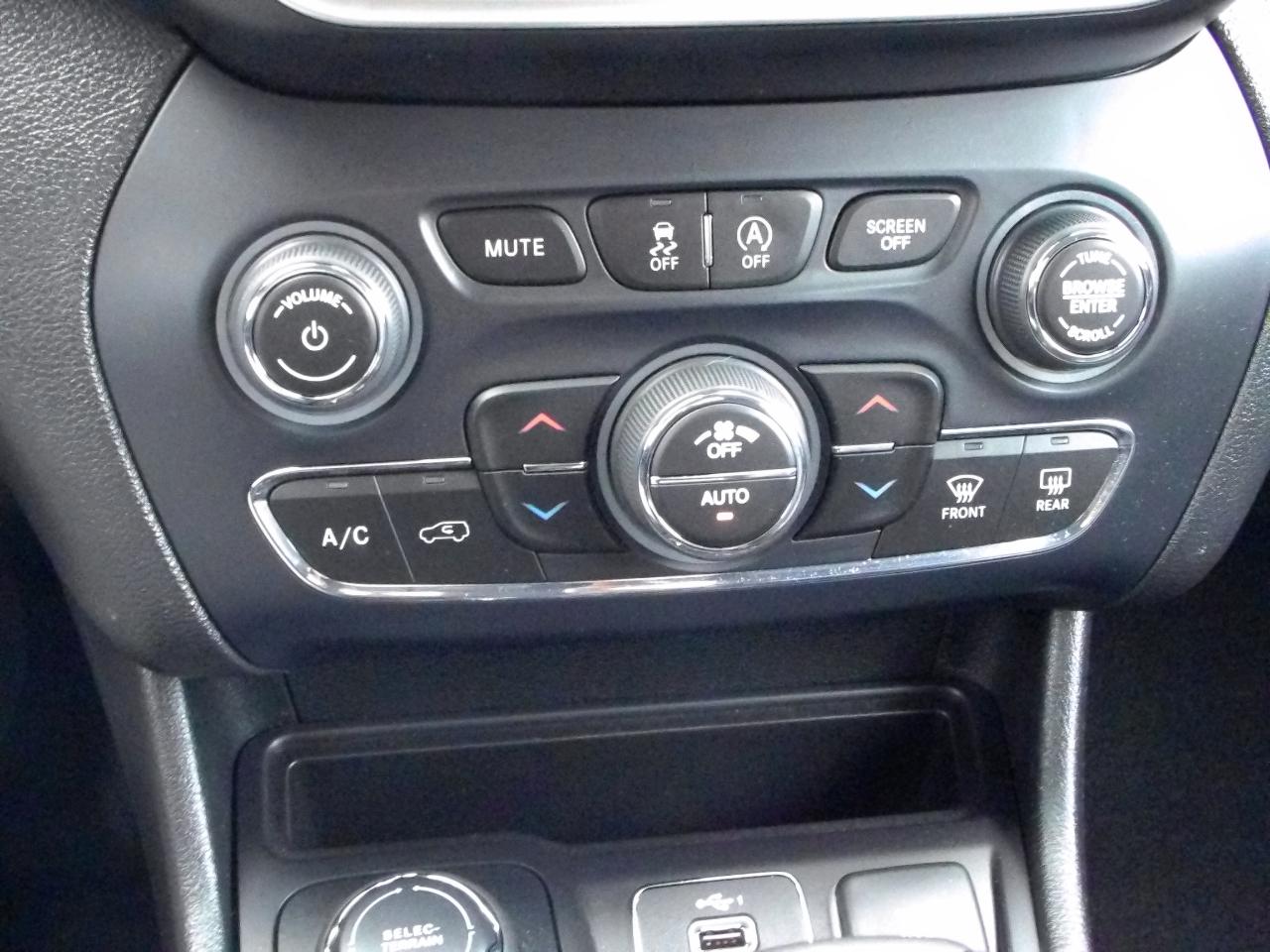 Jeep Cherokee Latitude Lux 4x4 2022