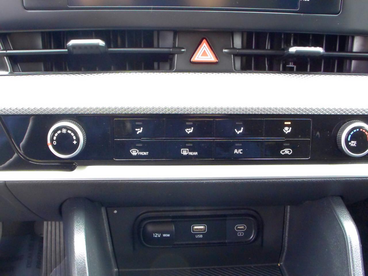 Kia Sportage LX FWD 2025