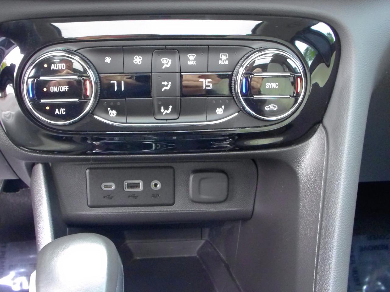 Buick Encore GX FWD 4dr Essence 2023