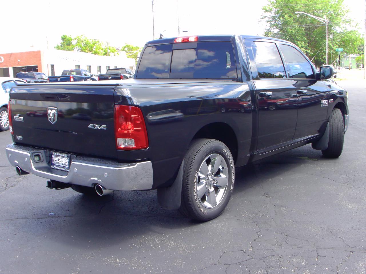 RAM 1500 Big Horn 4x4 Crew Cab 5'7" Box 2018