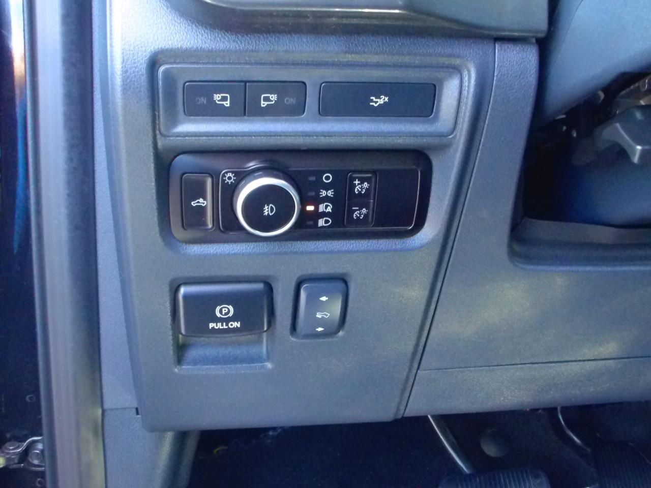 Ford F-150 XLT 4x4 SuperCrew 2023