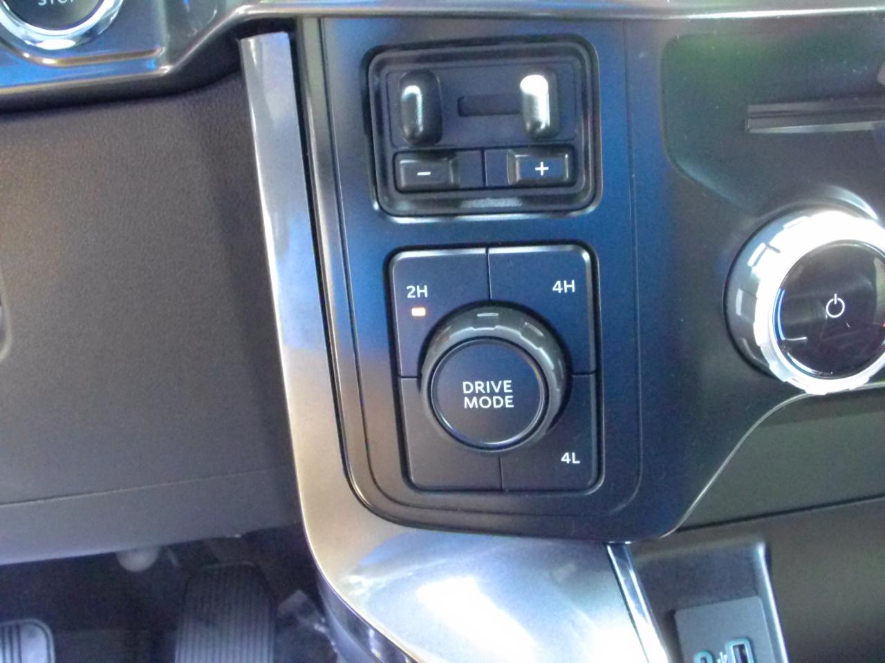 Ford F-150 XLT 4x4 SuperCrew 2023