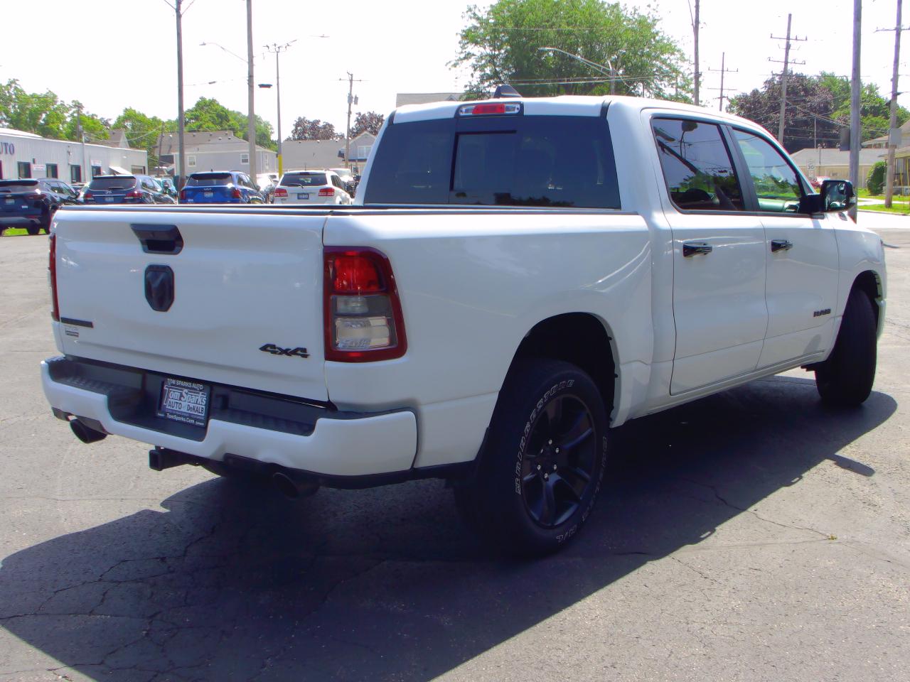 RAM 1500 Big Horn 4x4 Crew Cab 5'7" Box 2024