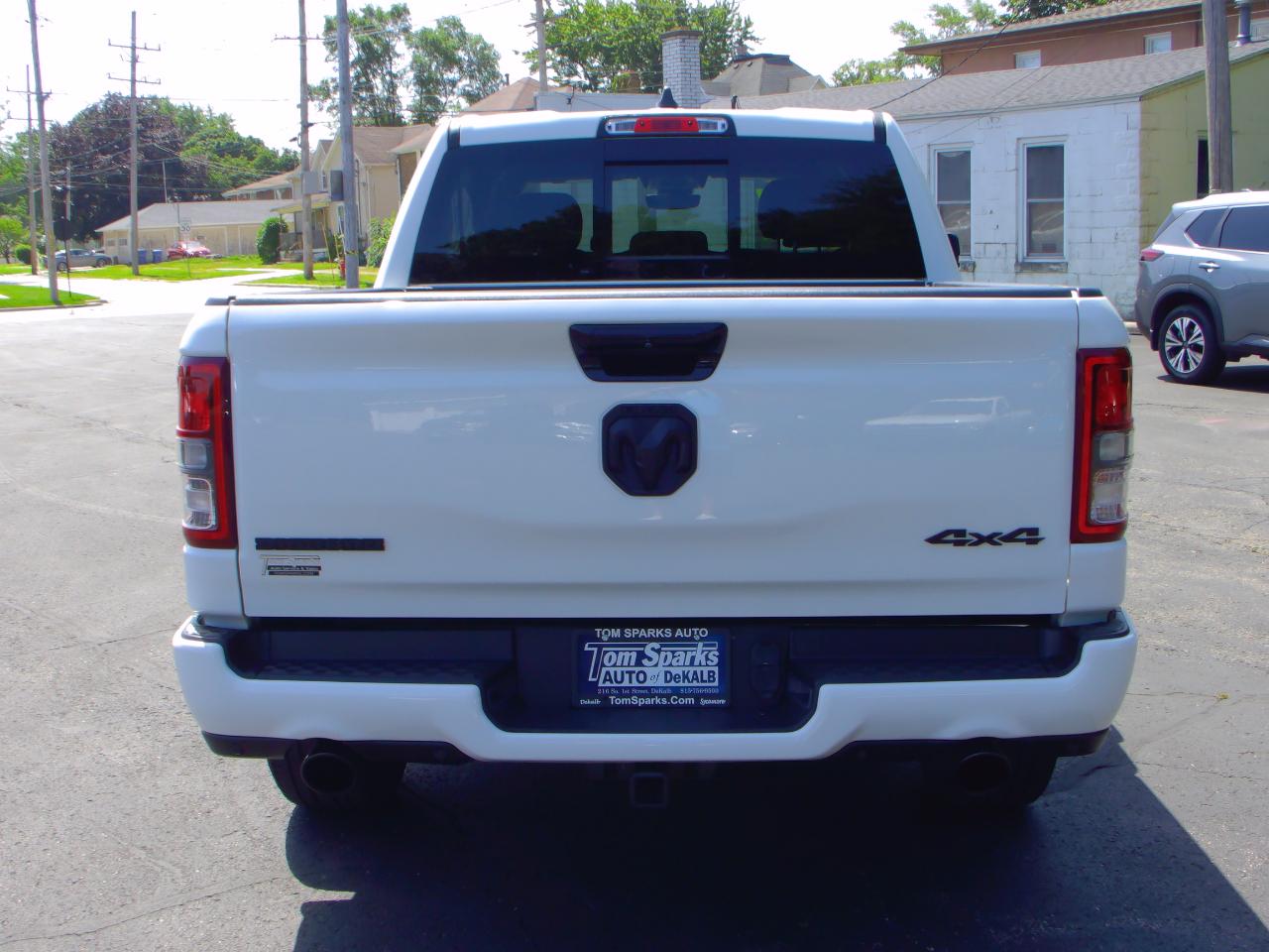 RAM 1500 Big Horn 4x4 Crew Cab 5'7" Box 2024