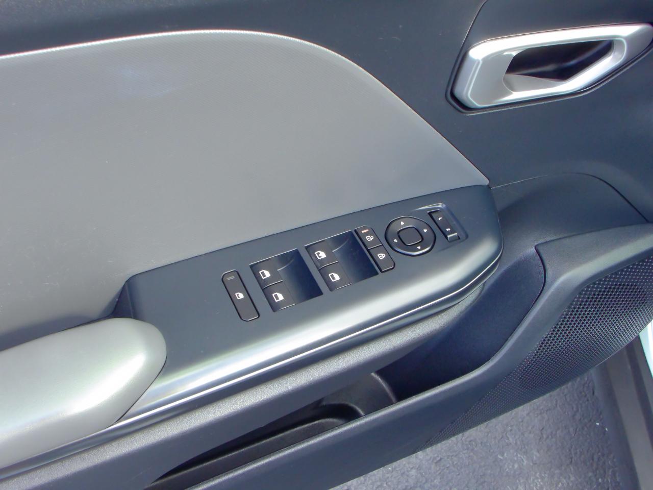Kia K4 LXS FWD 2025