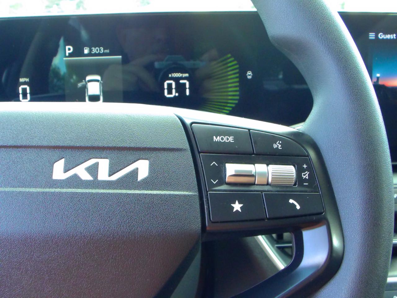 Kia K4 LXS FWD 2025