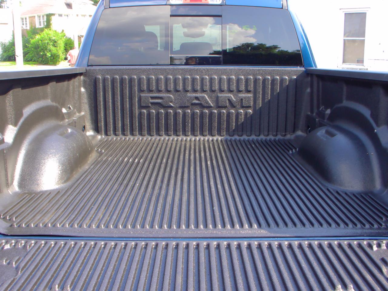 RAM 1500 Big Horn 4wd Quad Cab 2023