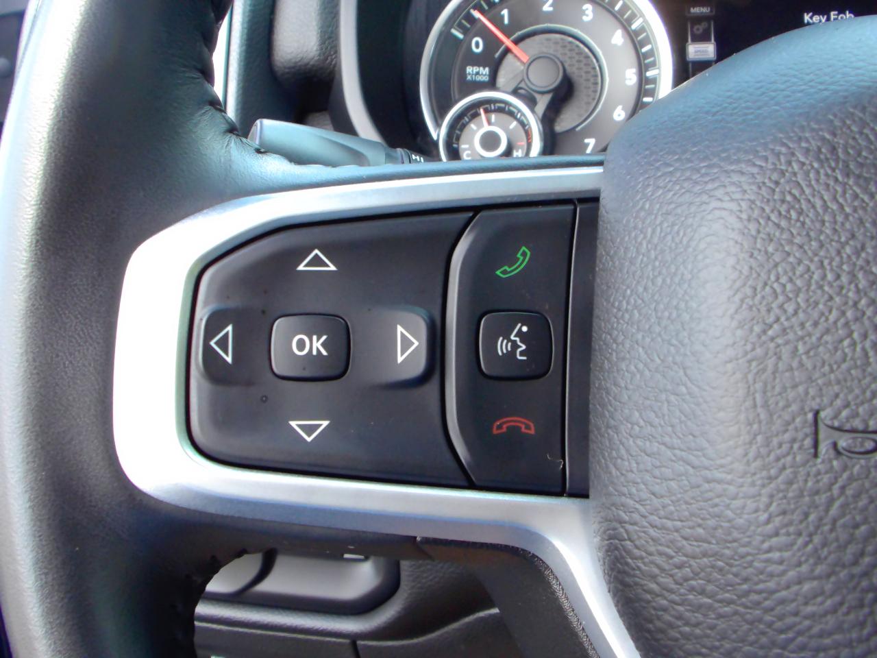 RAM 1500 Big Horn 4wd Quad Cab 2023