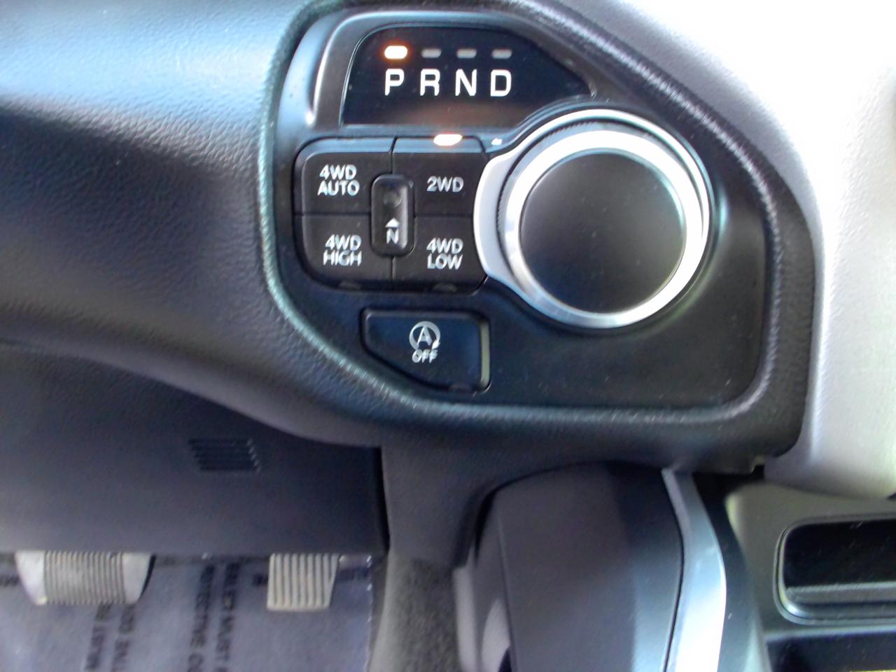 RAM 1500 Big Horn 4wd Quad Cab 2023