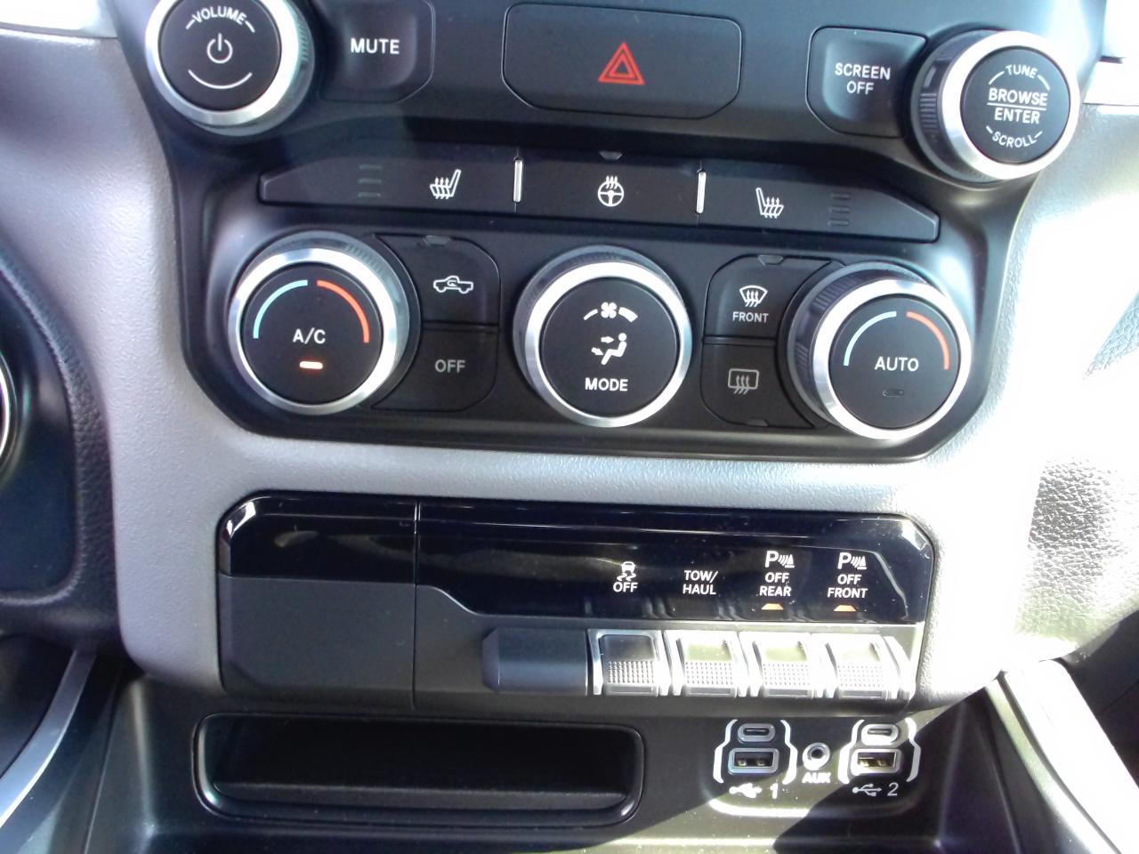 RAM 1500 Big Horn 4wd Quad Cab 2023