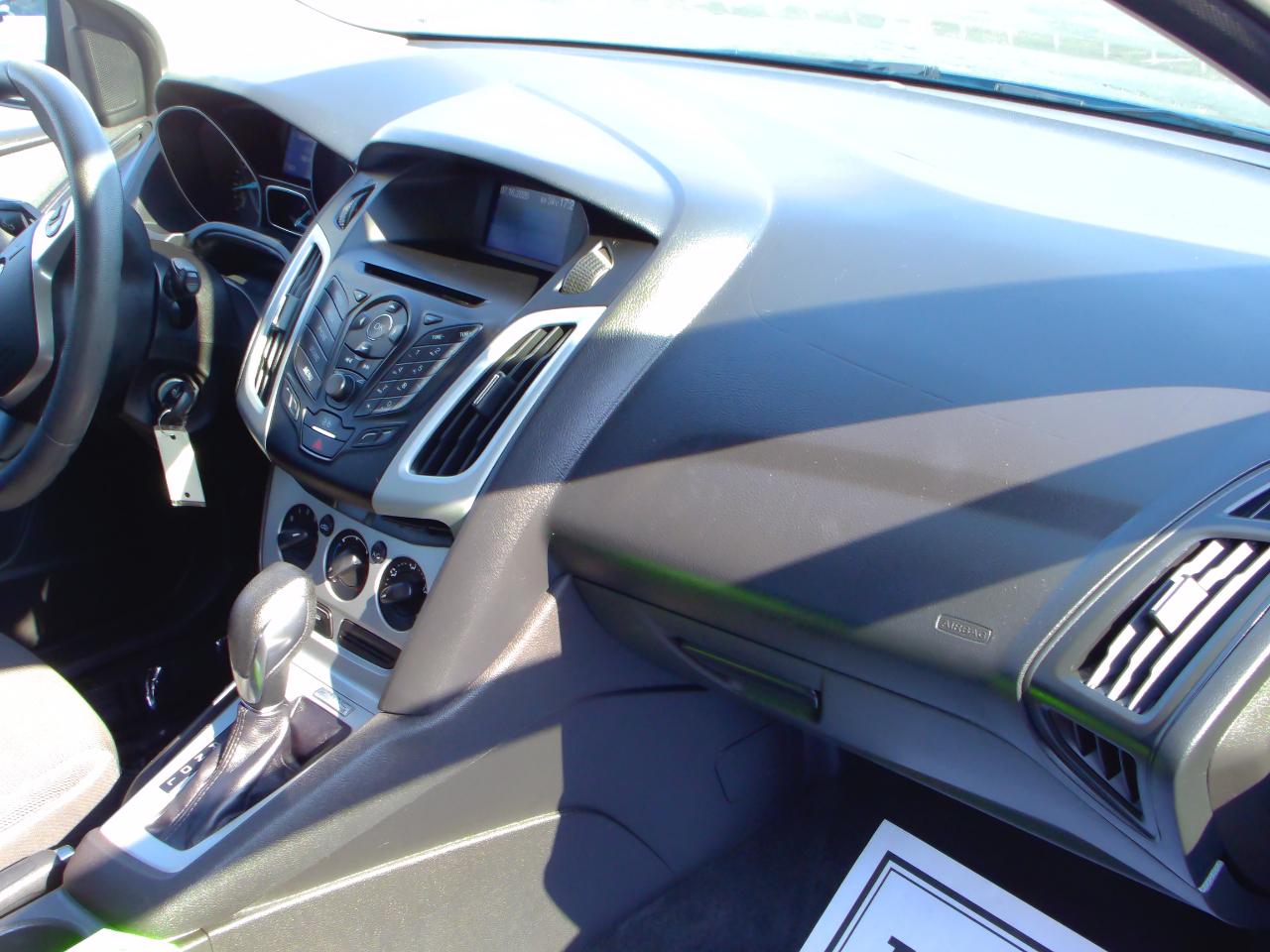 Ford Focus 5dr HB SE 2014