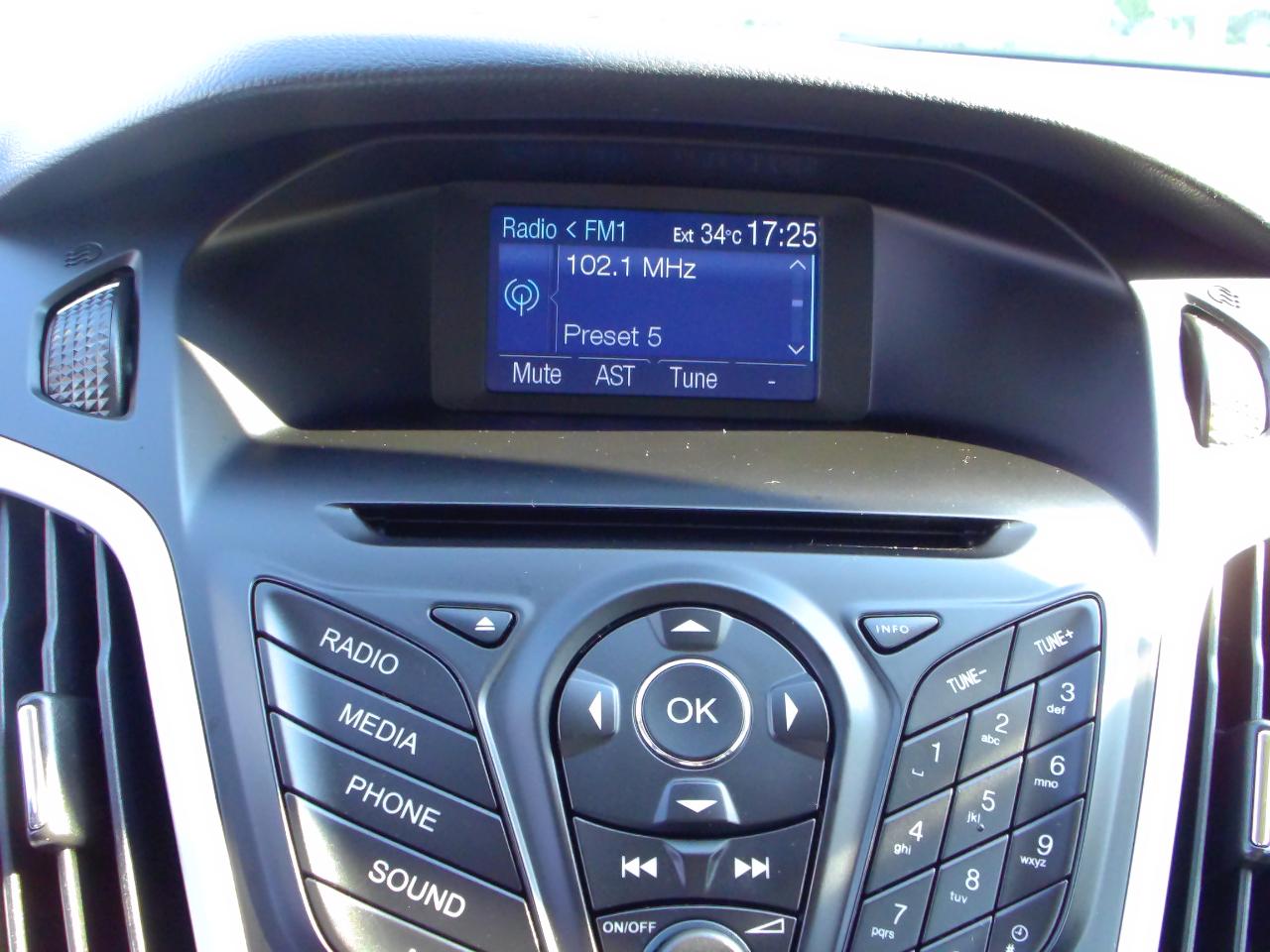Ford Focus 5dr HB SE 2014