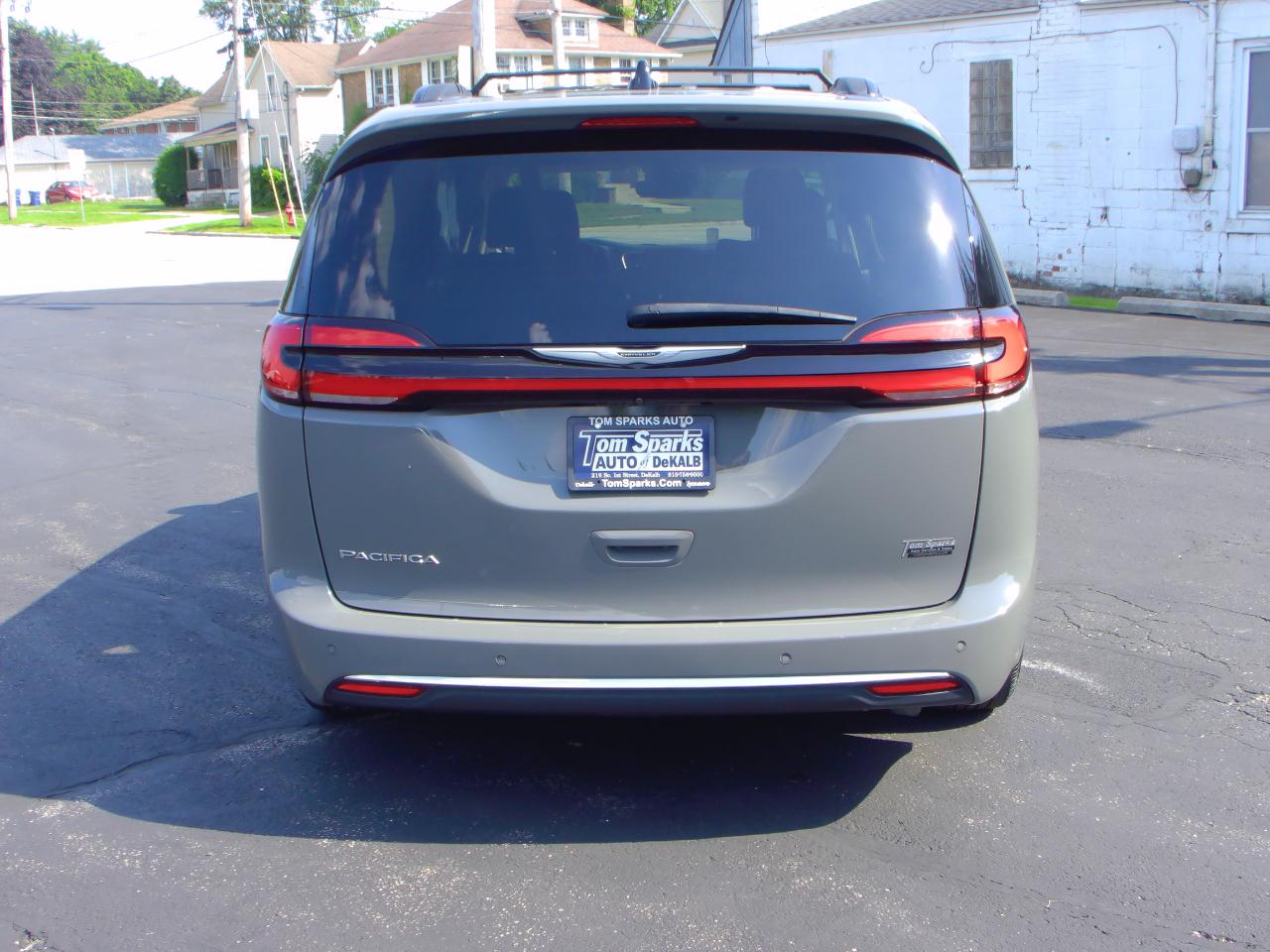 Chrysler Pacifica Touring L 2023