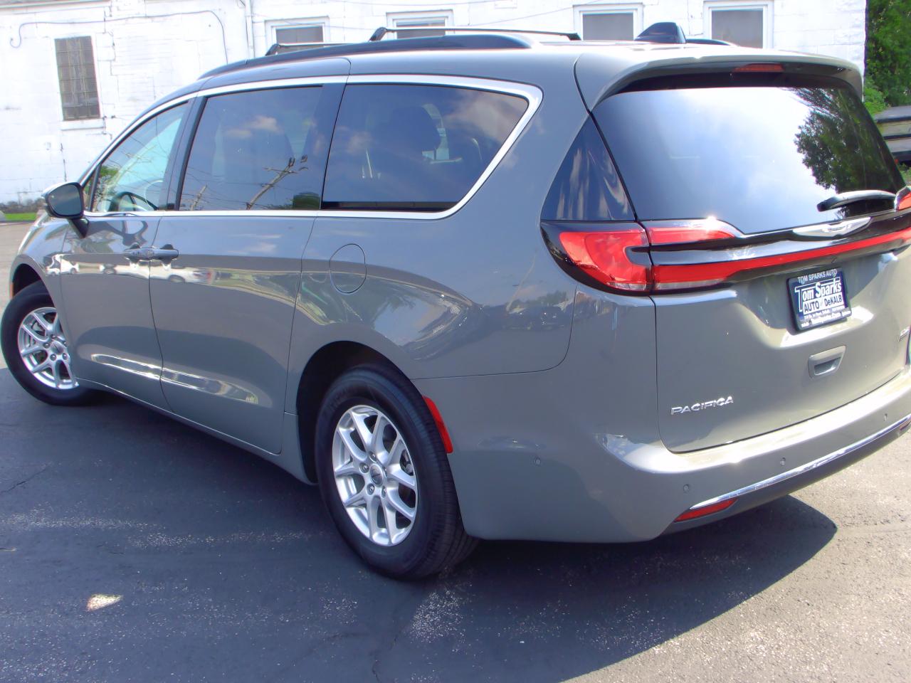 Chrysler Pacifica Touring L 2023