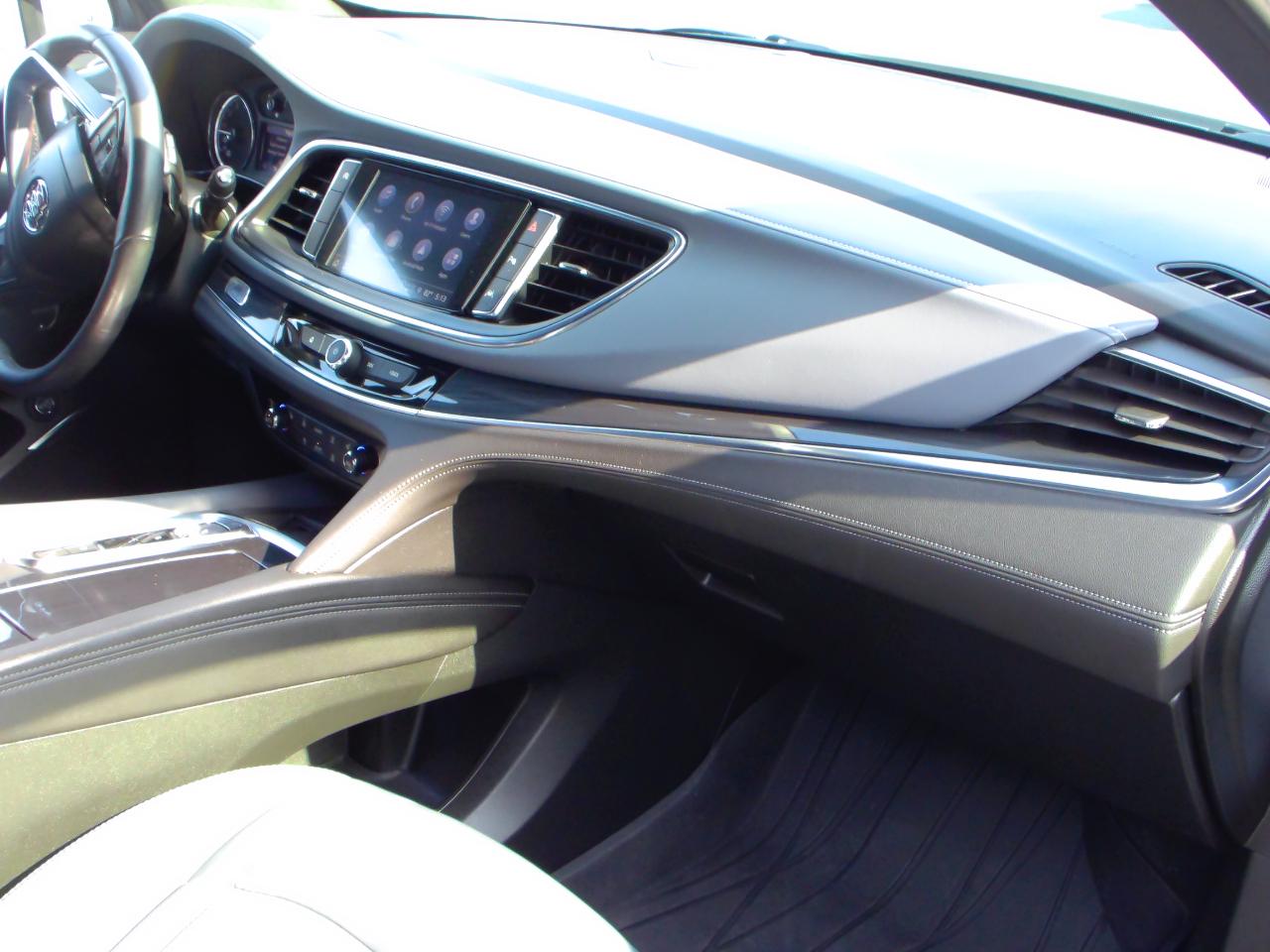 Buick Enclave Essence 2024