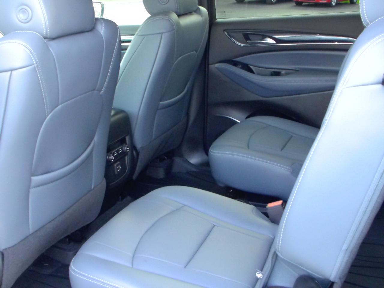 Buick Enclave Essence 2024
