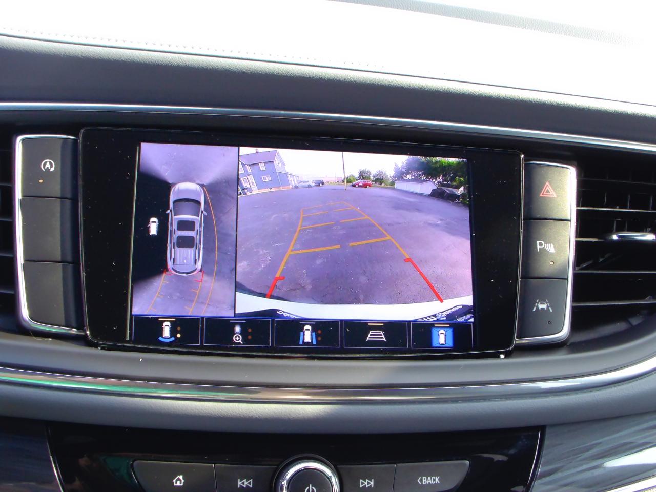 Buick Enclave Essence 2024