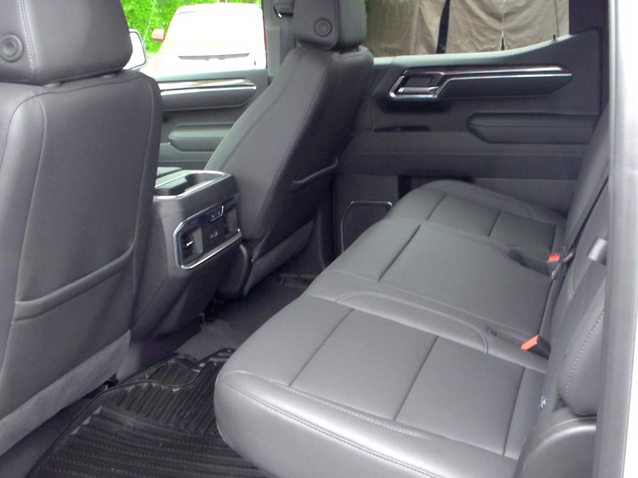 Chevrolet Silverado 1500 4WD Crew Cab 147" LTZ 2025