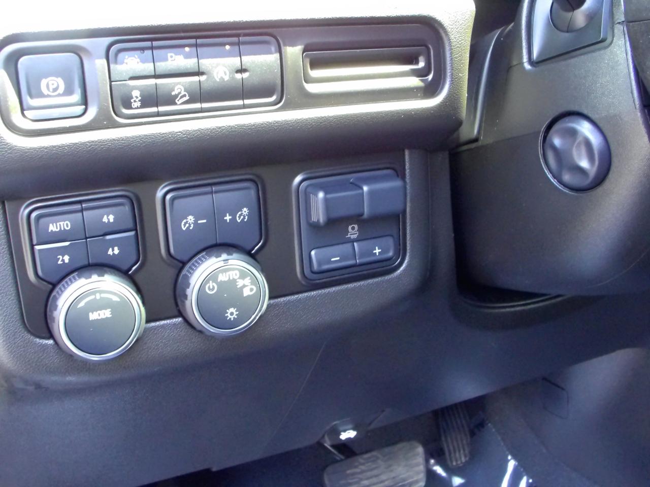 Chevrolet Tahoe 4WD 4dr Premier 2024