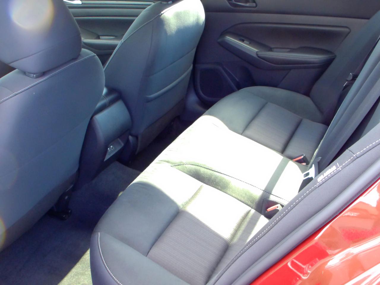Nissan Altima 2.5 SV Sedan 2024