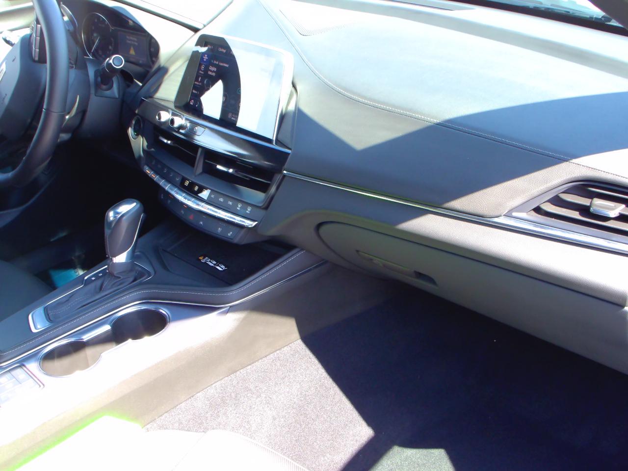 Cadillac CT4 4dr Sdn Premium Luxury 2025