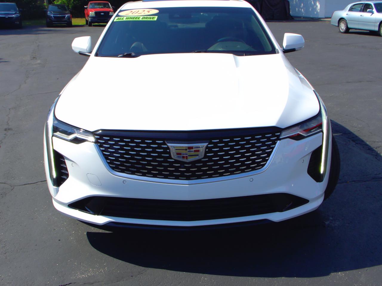 Cadillac CT4 4dr Sdn Premium Luxury 2025