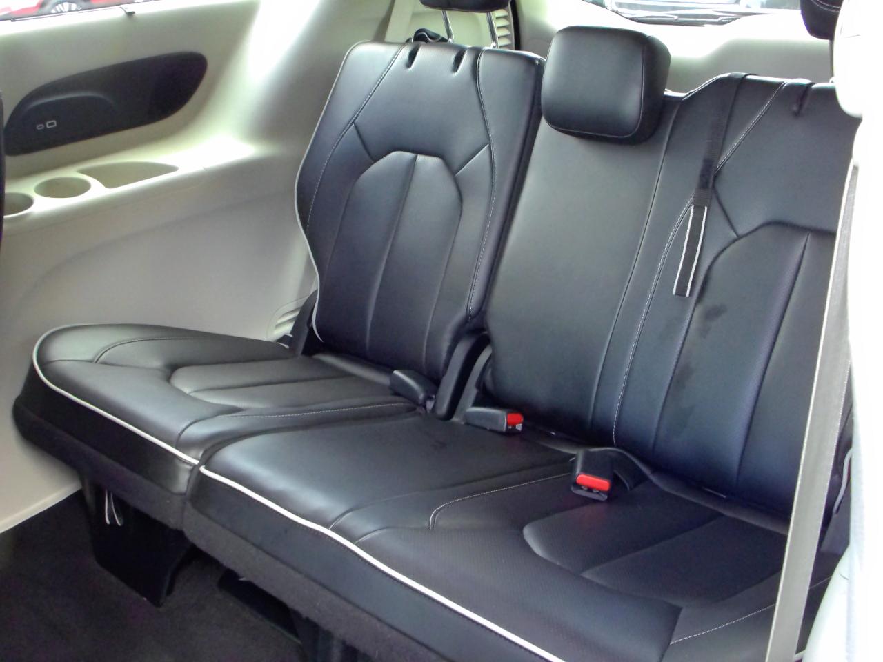 Chrysler Pacifica Limited 2023