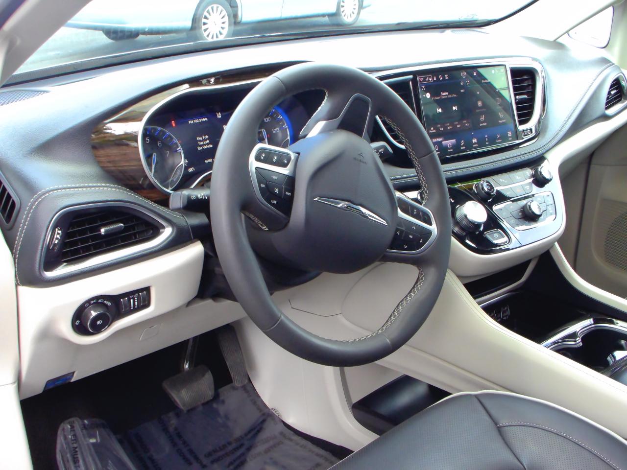 Chrysler Pacifica Limited 2023