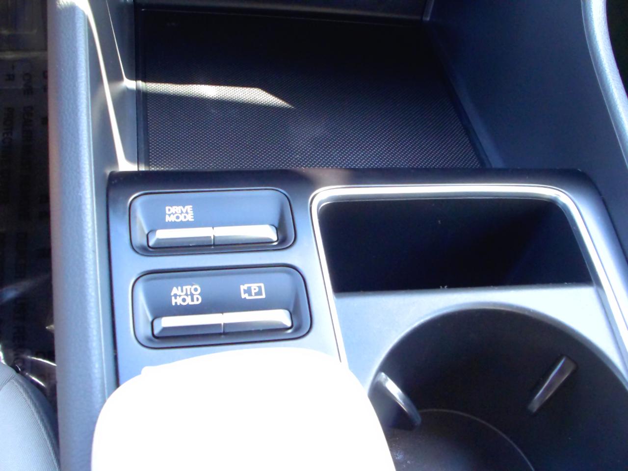 Hyundai Sonata SEL FWD 2025