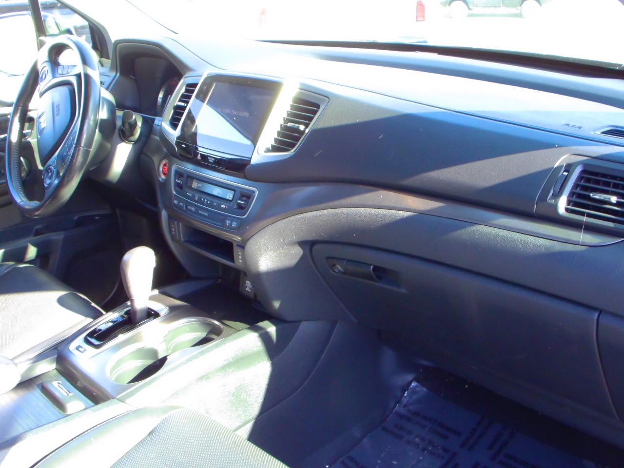 Honda Ridgeline RTL-T 4x4 Crew Cab 5.3' Bed 2017