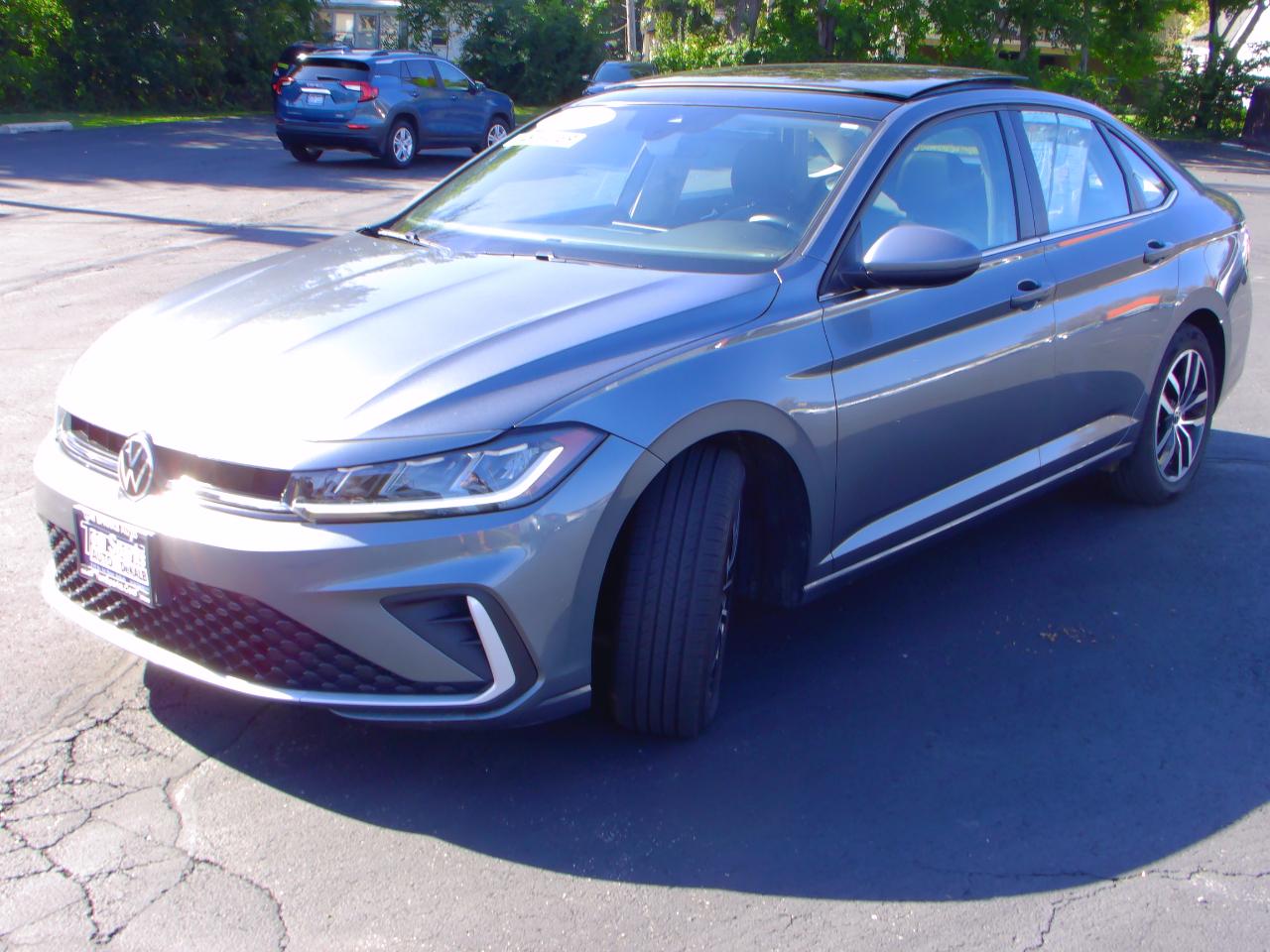 Volkswagen Jetta SE Auto 2025