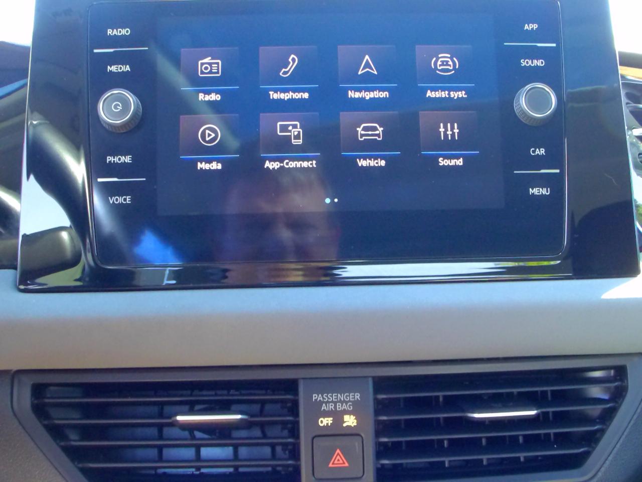 Volkswagen Jetta SE Auto 2025