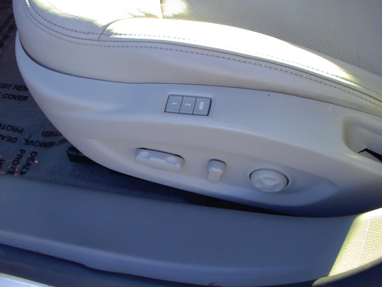 Buick LaCrosse 4dr Sdn Premium 3 FWD 2012