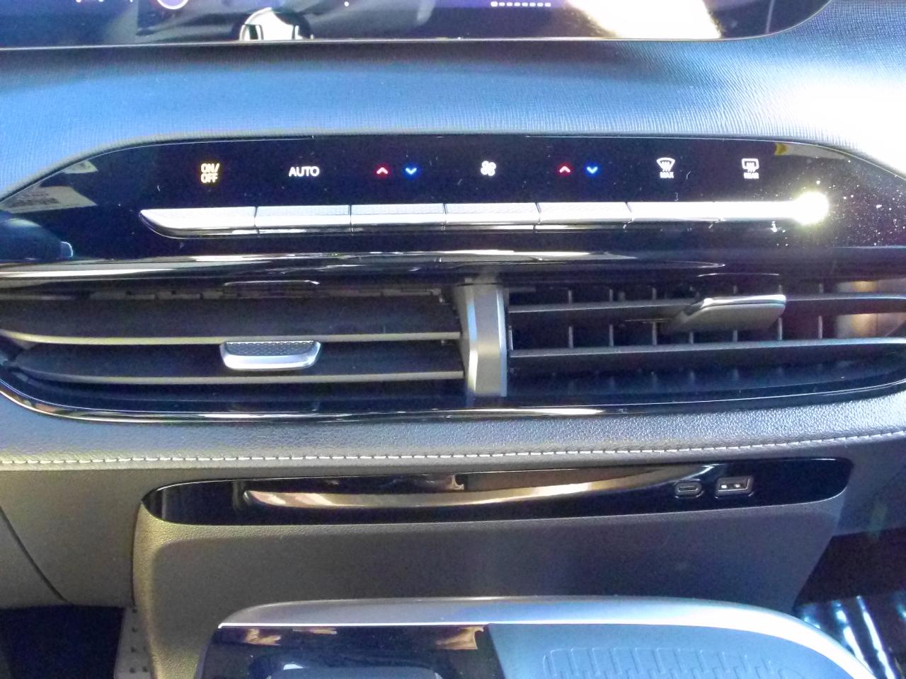 Buick Enclave 4dr Sport Touring 2026