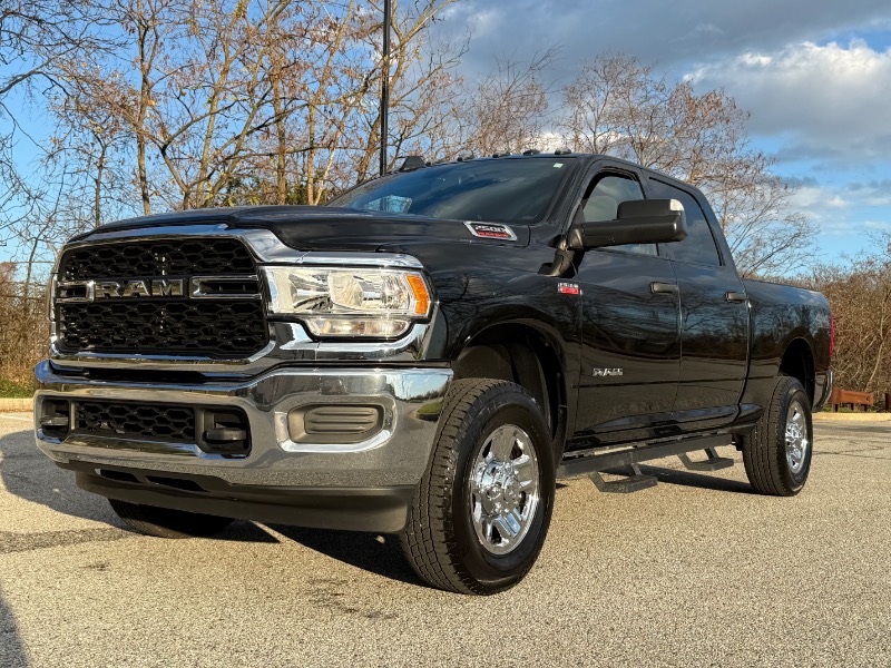 2022 RAM 2500 Tradesman Crew Cab SWB 4WD