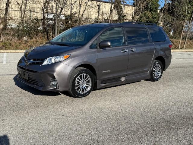 Toyota Sienna  2020