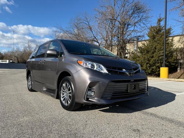 Toyota Sienna  2020