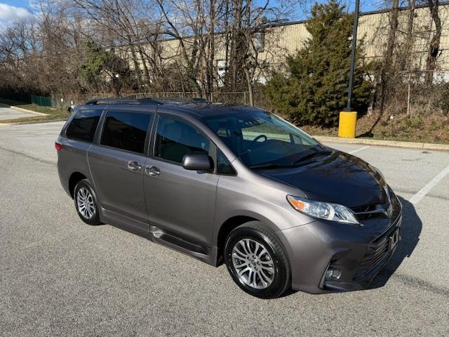 Toyota Sienna  2020