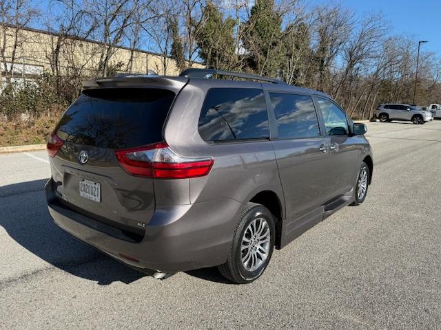 Toyota Sienna  2020