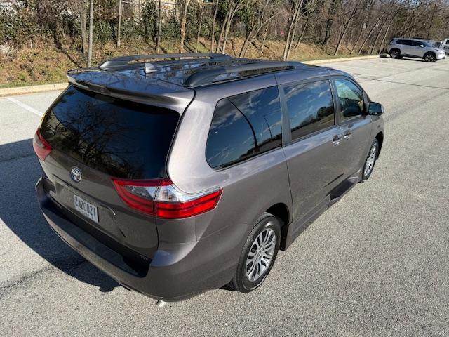 Toyota Sienna  2020