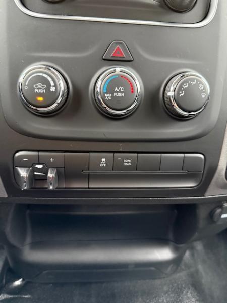 RAM 1500 Classic Tradesman Regular Cab LWB 4WD 2023