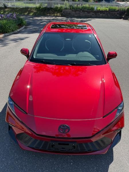 Toyota Camry Hybrid SE 2025